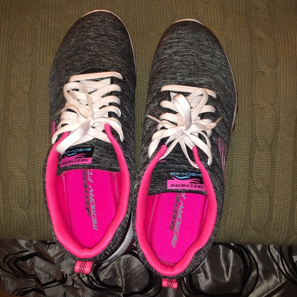 Like new Sketchers memory foam - Picture 2 of 3